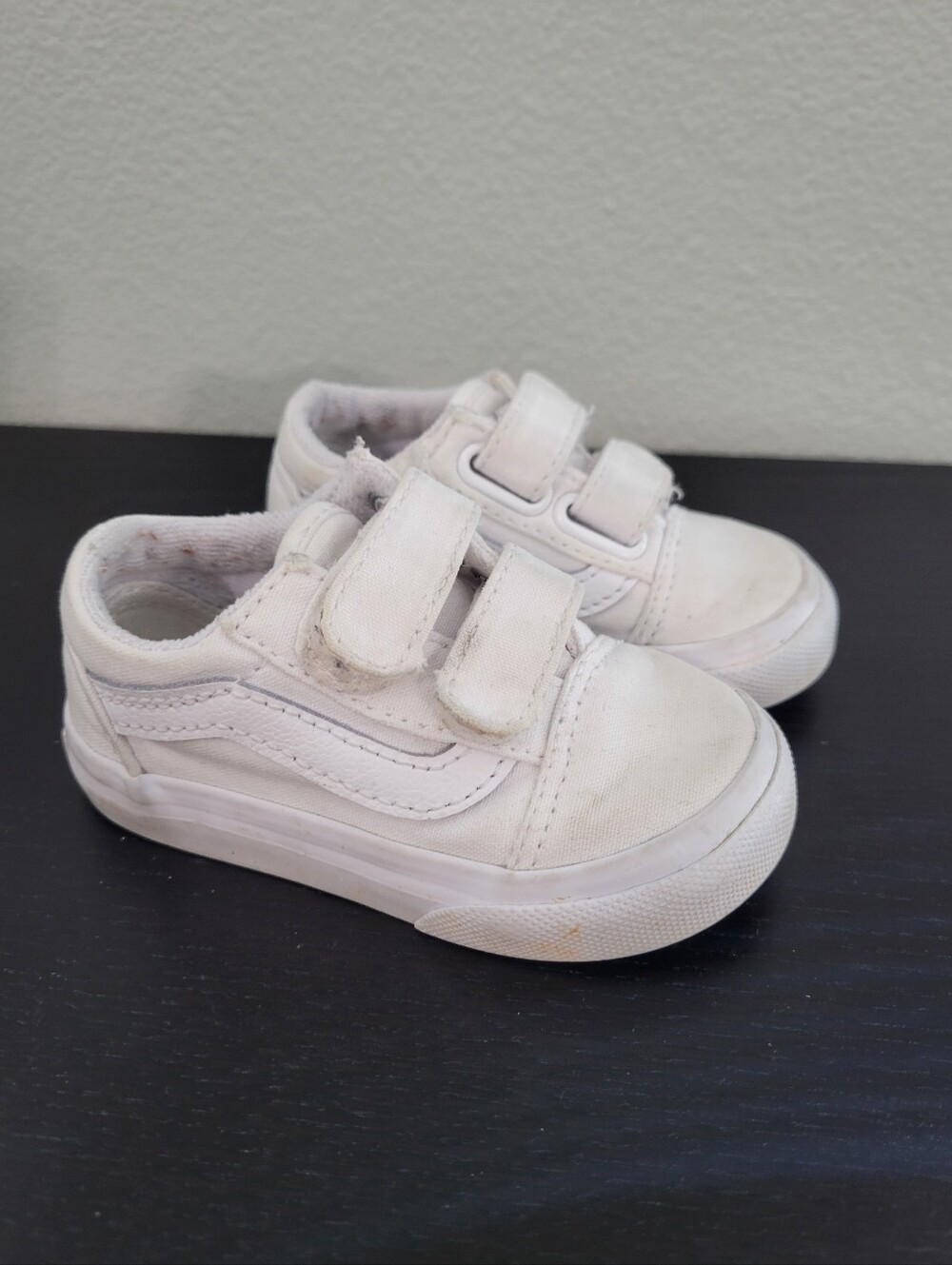 Vans Kids White Velcro Old Skool Sneakers